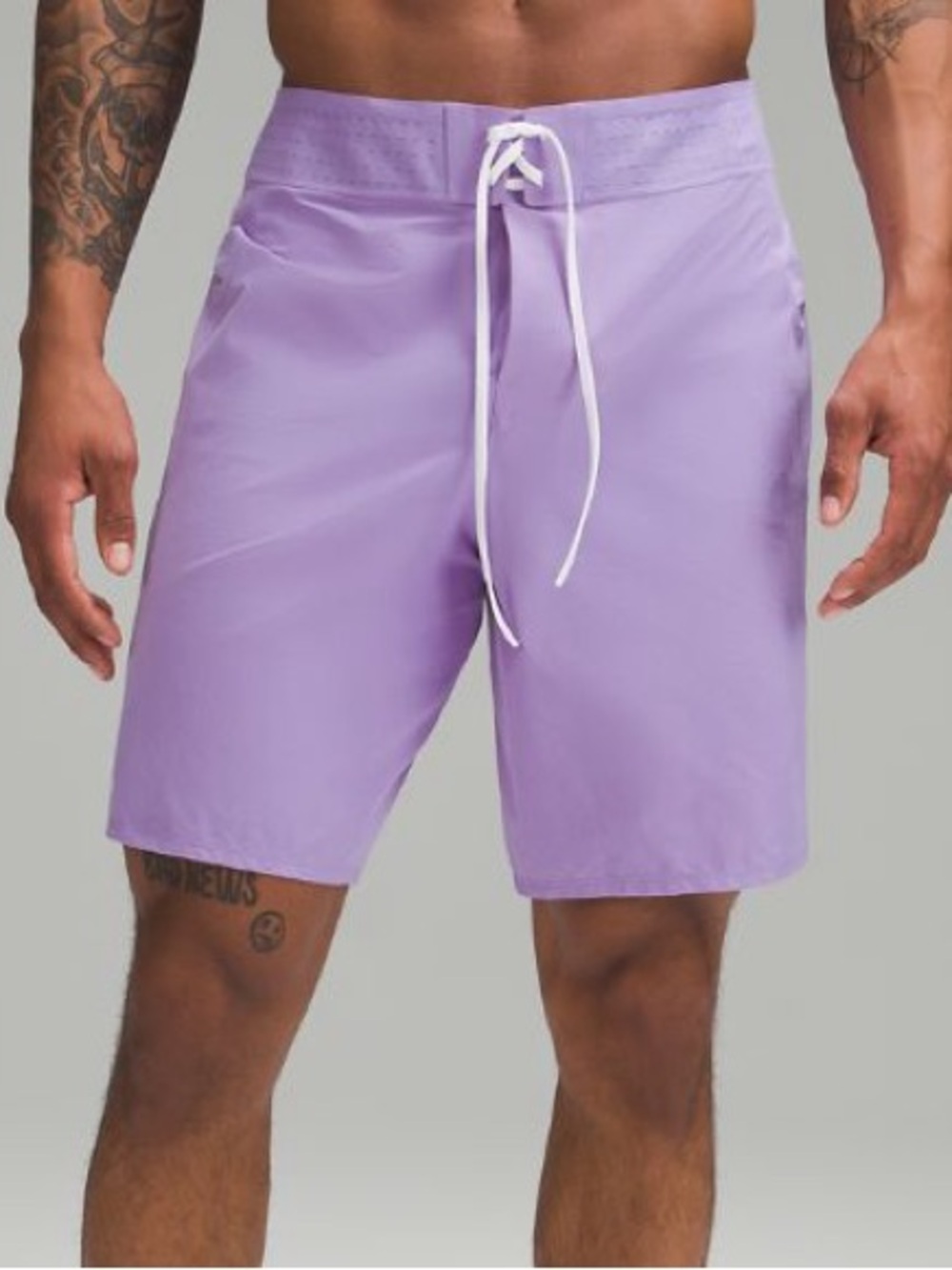 lululemon athletica Men's Current State Board Shorts in a lavender color Size 31